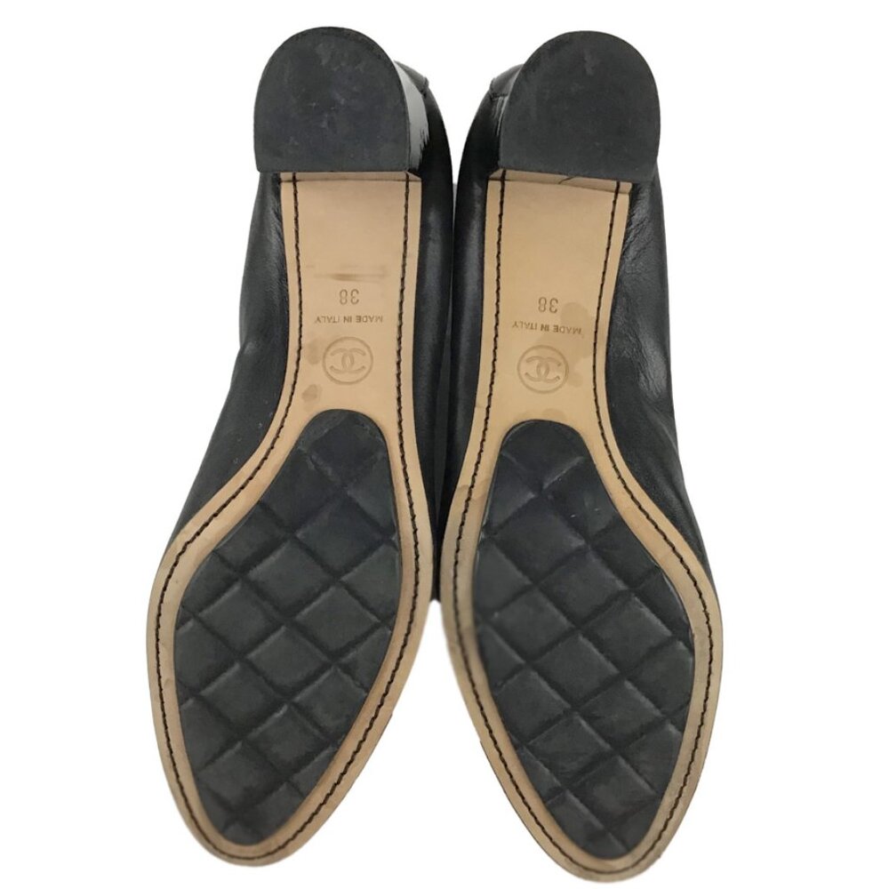 Chanel Spirit Interlocking CC Logo Pumps - Picture 10 of 12